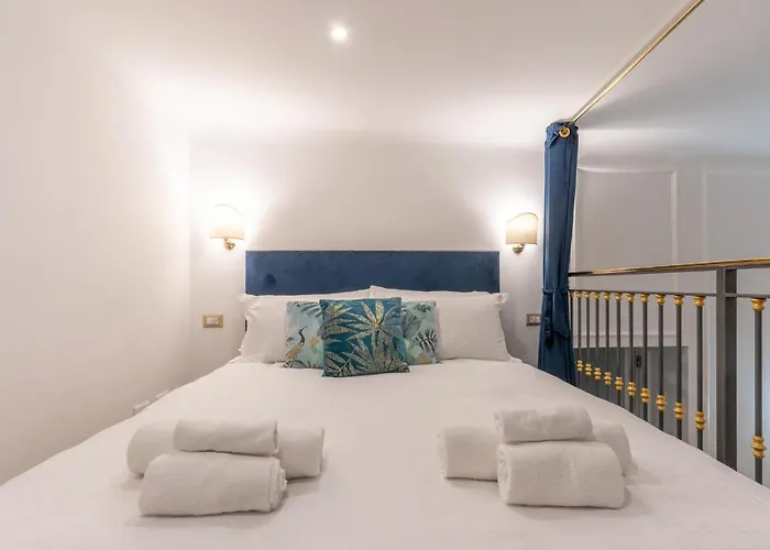 Πανσιόν Duomo Smart 4*